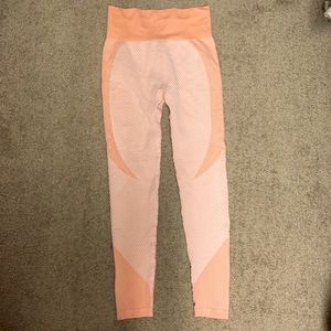 Booty 🍑 sculpt leggings